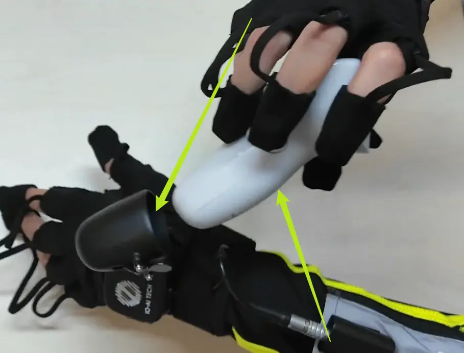 VR手柄安装到Pro版手套内