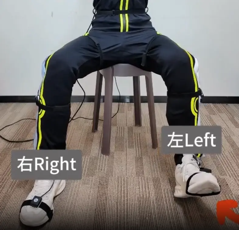 Pro版左脚抬起脚尖控制后退