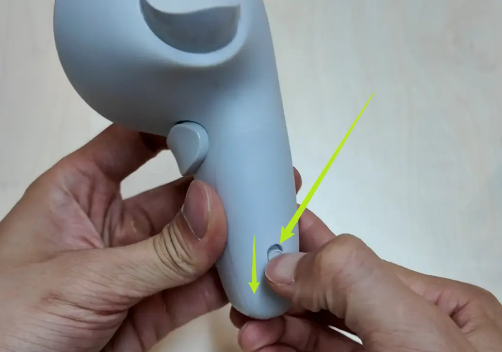 Controller battery cover